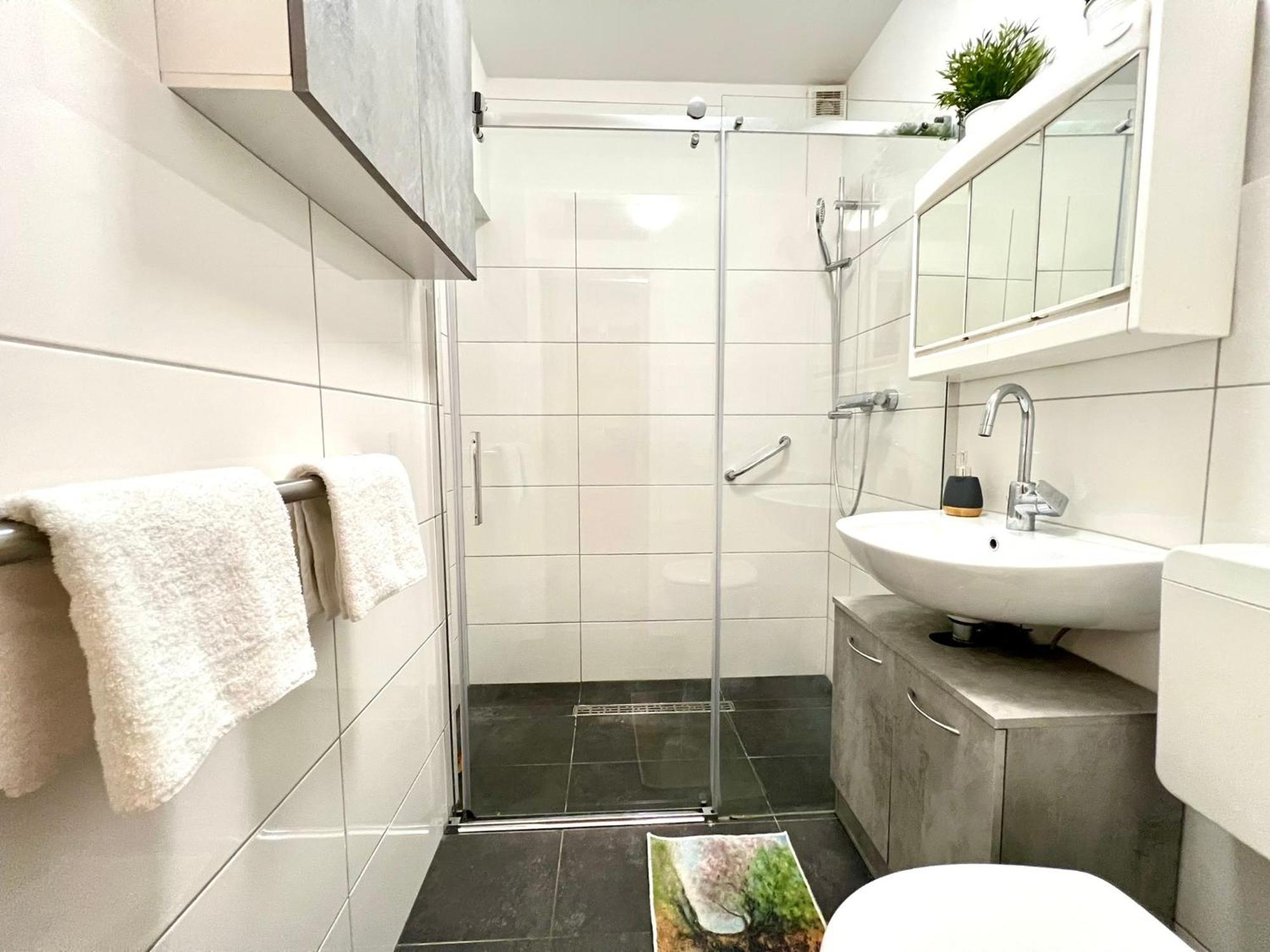Comfy Apartment Mit Garten In Koeln Ngoại thất bức ảnh